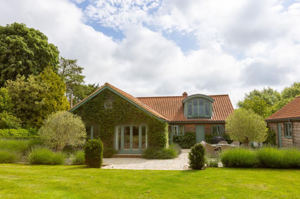 Main image of property: Immaculately Presented Home with Field Views in South Creake