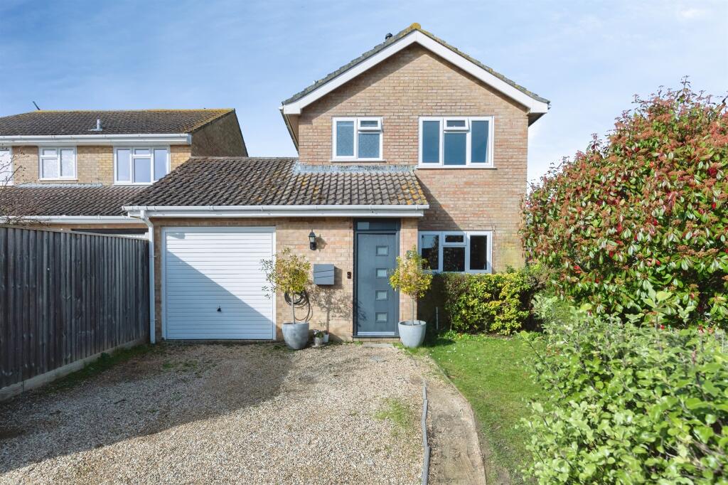 Main image of property: Hazel Close, Alderholt, Fordingbridge
