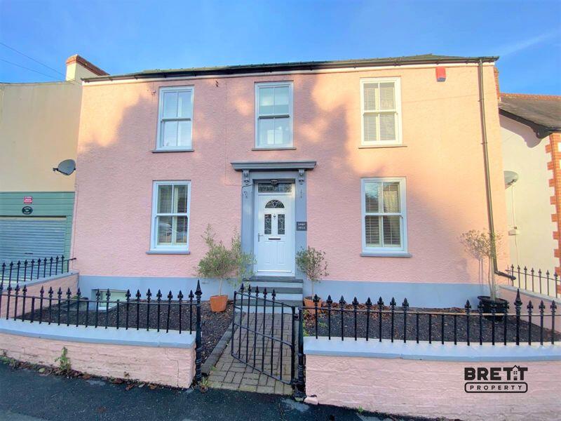 5-bed detached on Lindy Villa, Stammers Road, Saundersfoot, £580,000