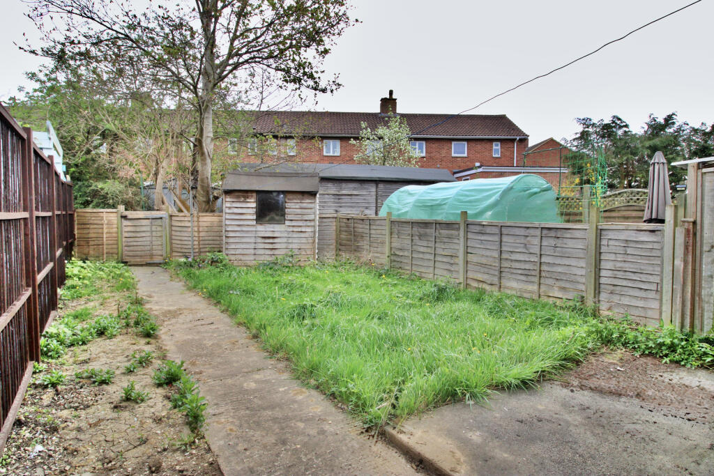House in Bath, Trowbridge - View 2