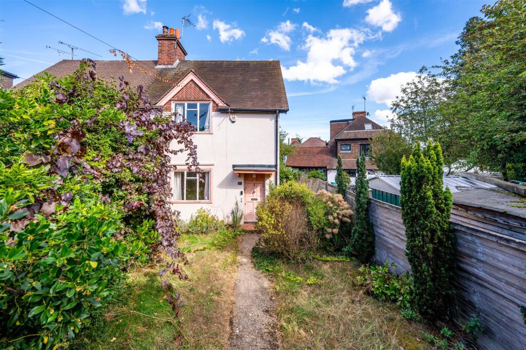 2-bed semi-detached on Pound Lane, Sonning, Reading RG4, £290,000