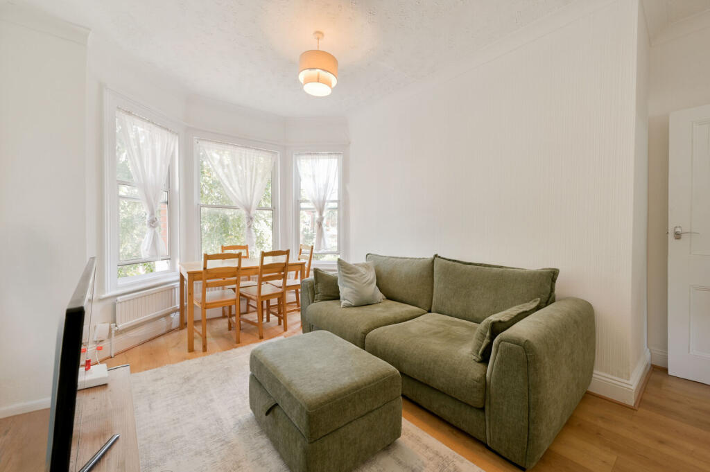 Apartment in London - View 4