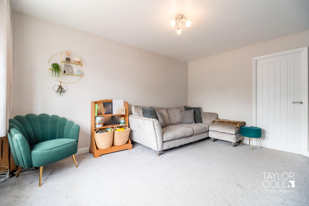 House in Tamworth, Staffordshire - View 2