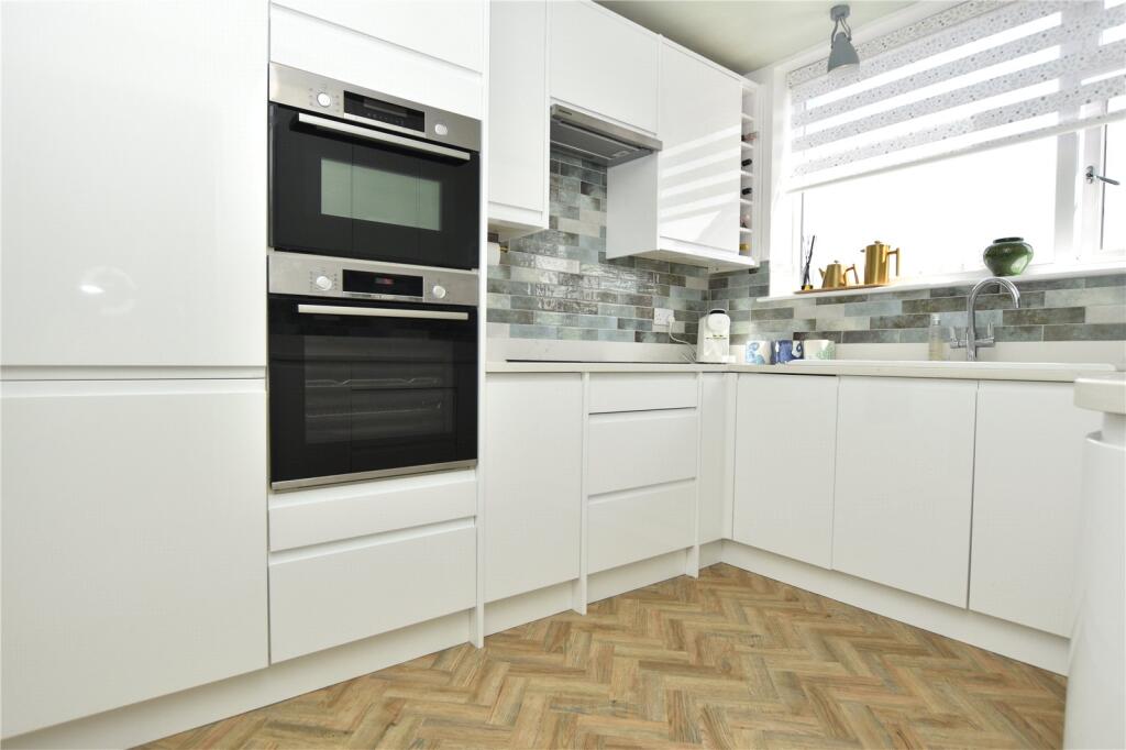 House in Leeds, Upper Green, Morley - View 4