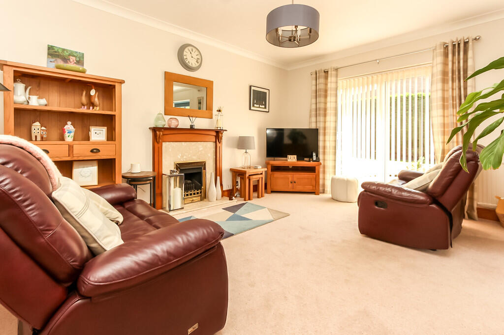 Station Road, Irchester - View 6