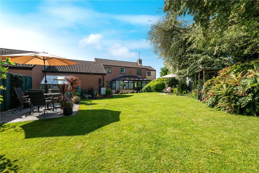 Saxon Way, Bourne, PE10 photo 3