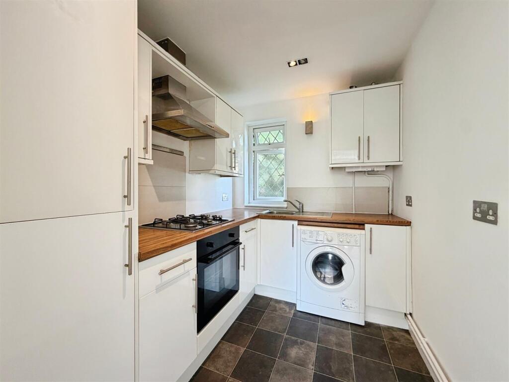 Gullistan Road, Leamington Spa photo 4