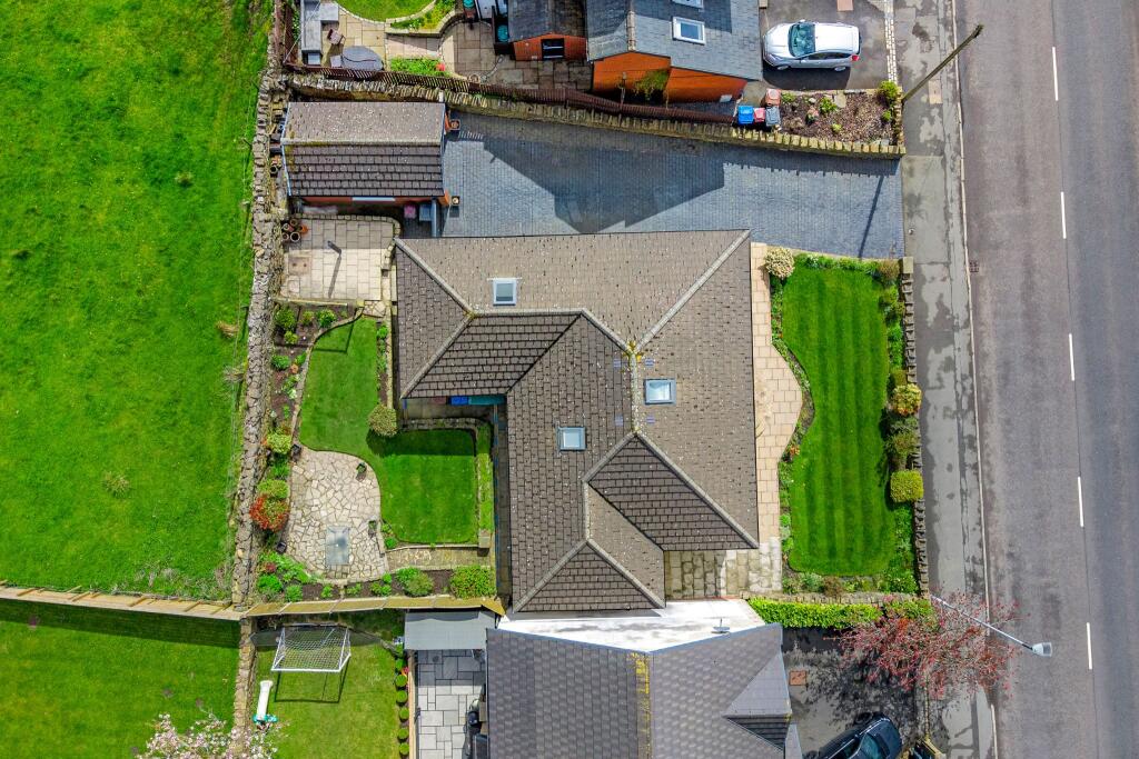 With Large Attic Room, The Willows, 252 Blackburn Road, Bolton, BL7 0PH photo 3