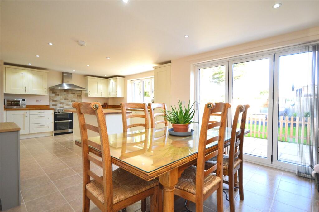House in Huish Episcopi, Wearne - View 5