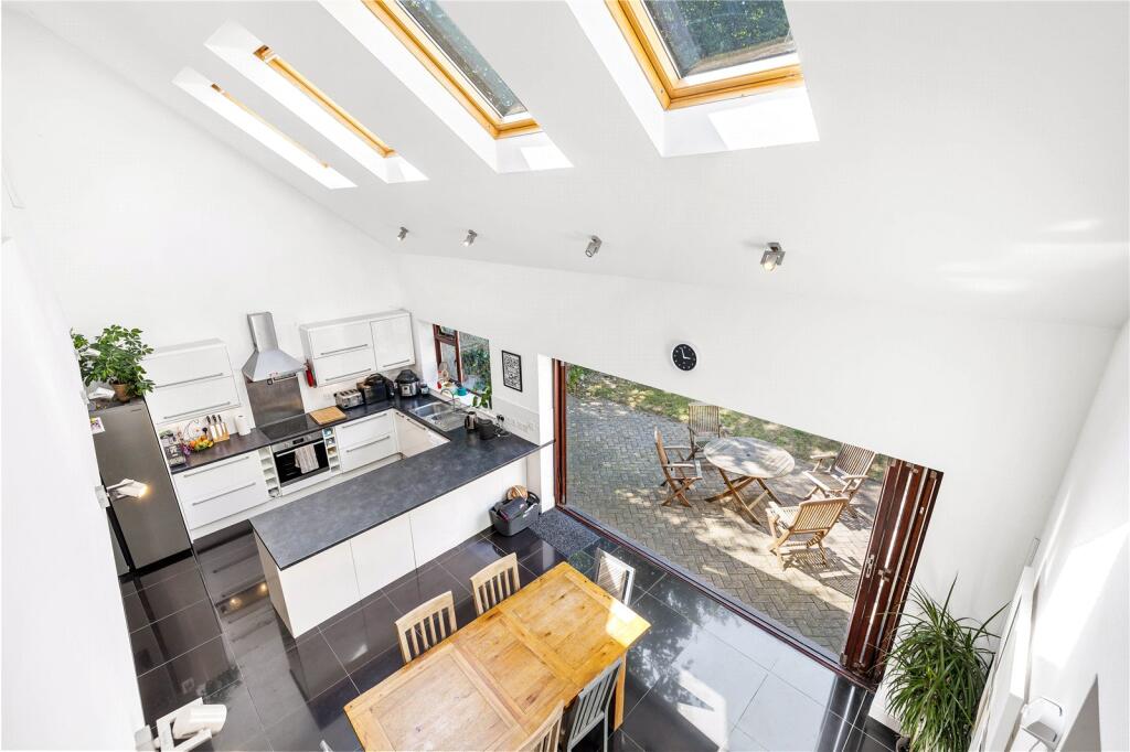 Greyfriars, Hove, East Sussex, BN3 photo 2