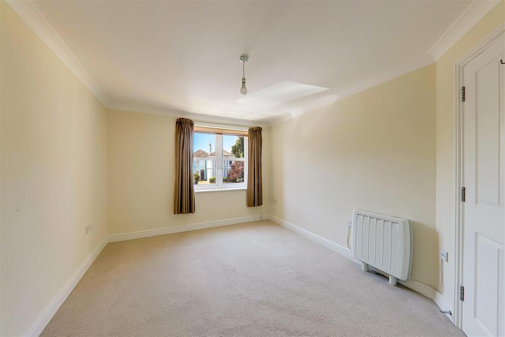 St. Botolphs Road, Worthing photo 3