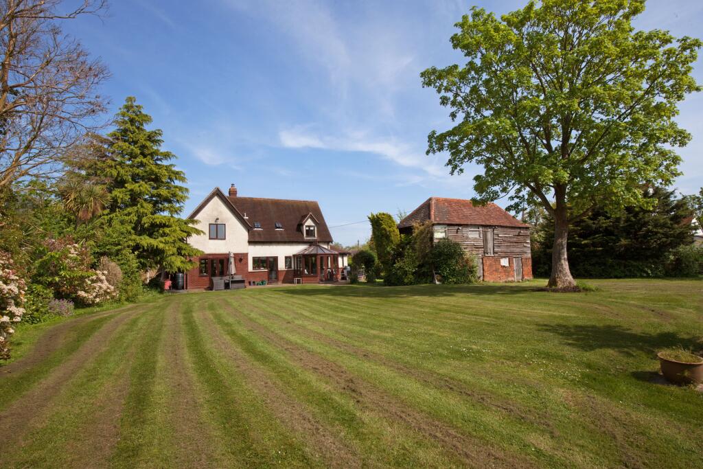 Church Road, Ramsden Bellhouse, Billericay photo 4