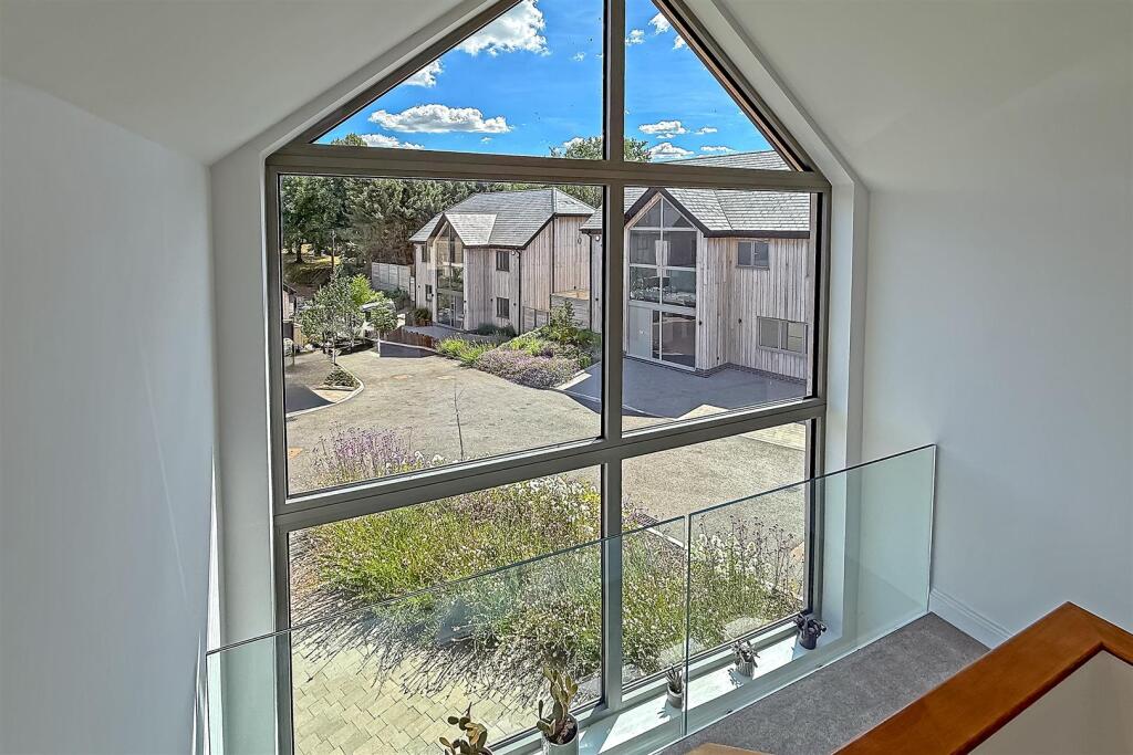 Additional image 10 of St. Albans Road, Sandridge