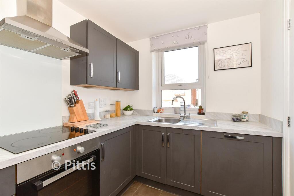 House in Newport, Pan Meadows - View 5