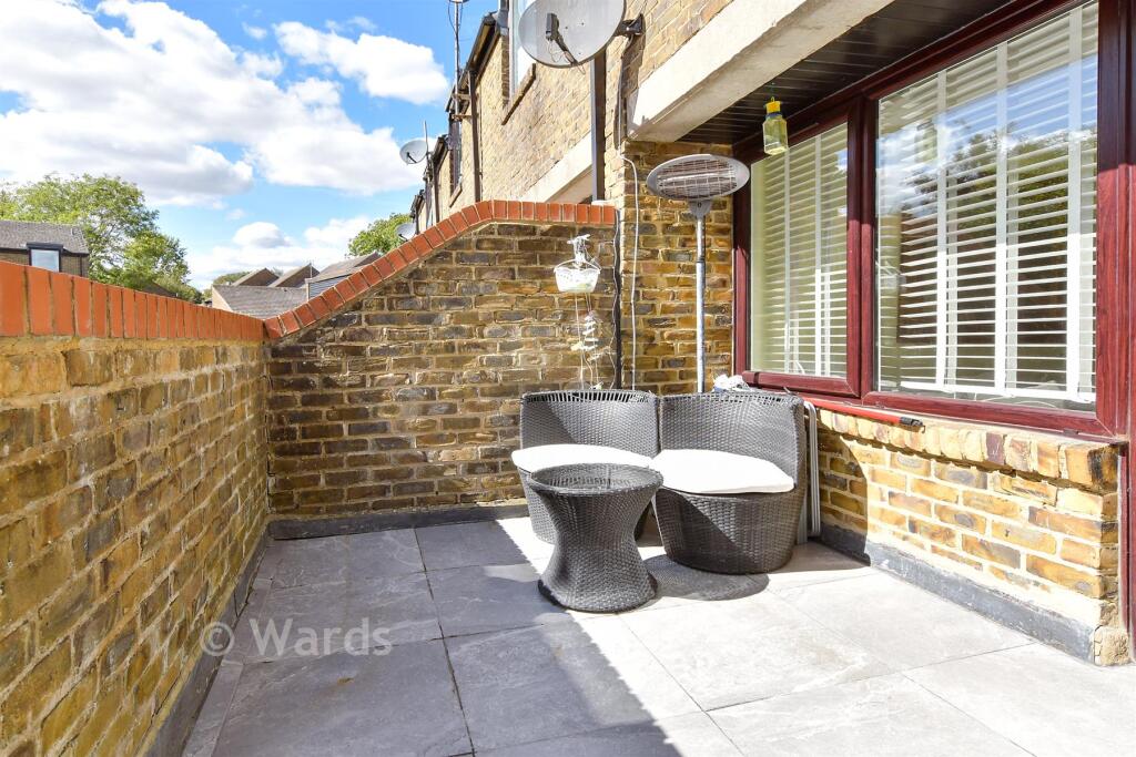 Apartment in Dartford - View 4