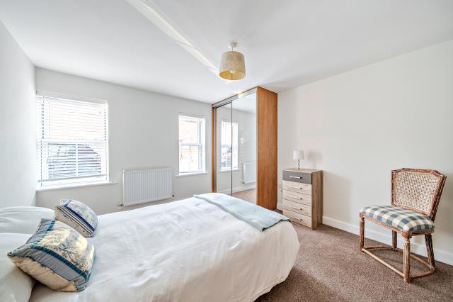 Apartment in Reading - More