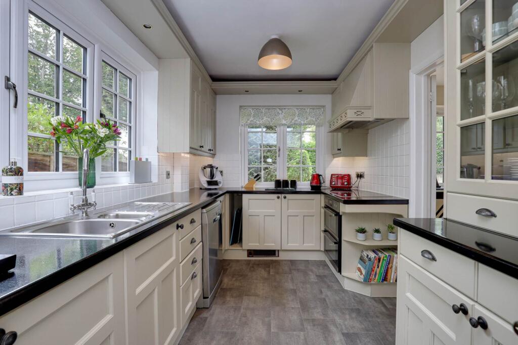 House in Reading, Emmer Green - View 3