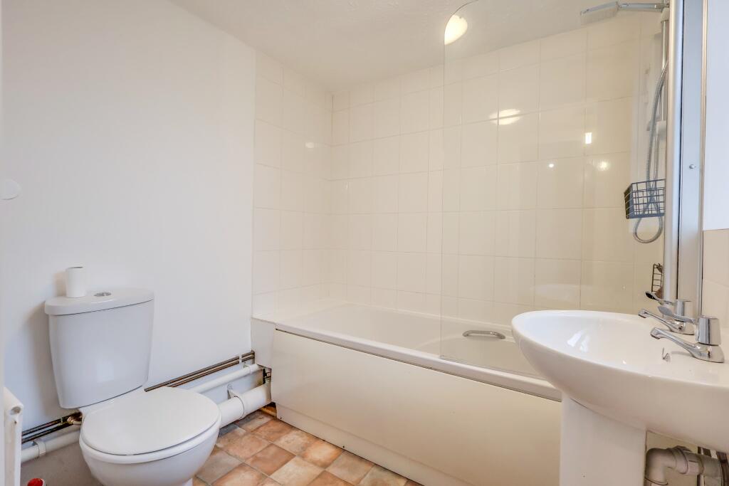 Glen Road, Woolston - View 6