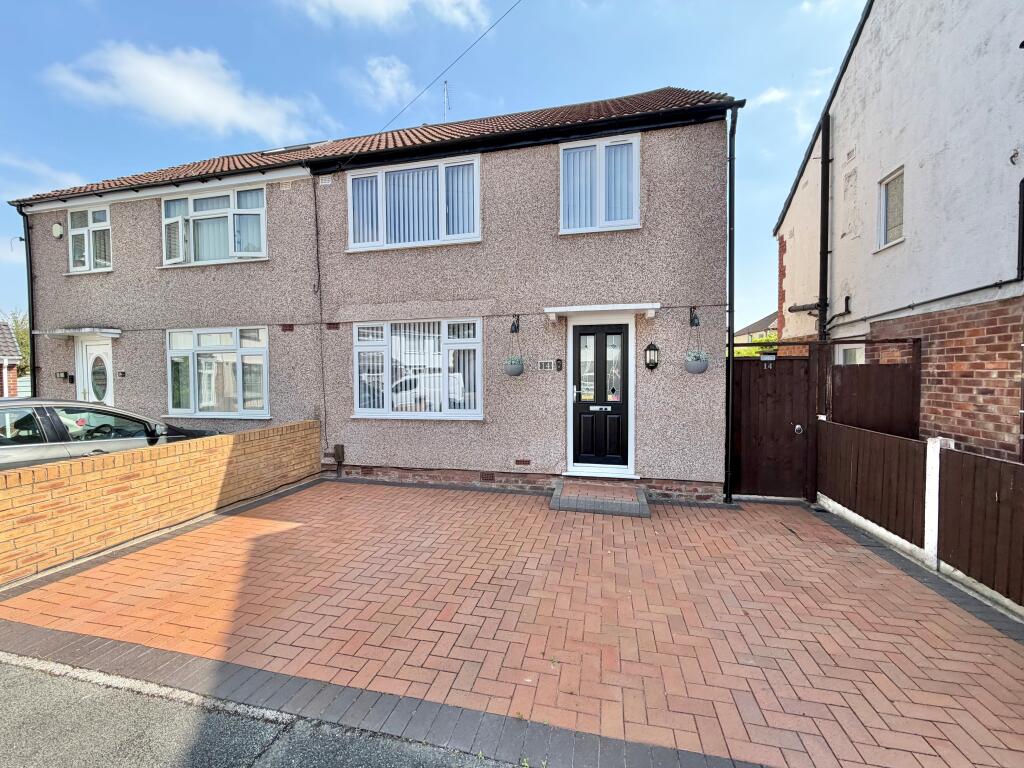 3-bed semi-detached on Maxwell Close, Ellesmere Port, £225,000