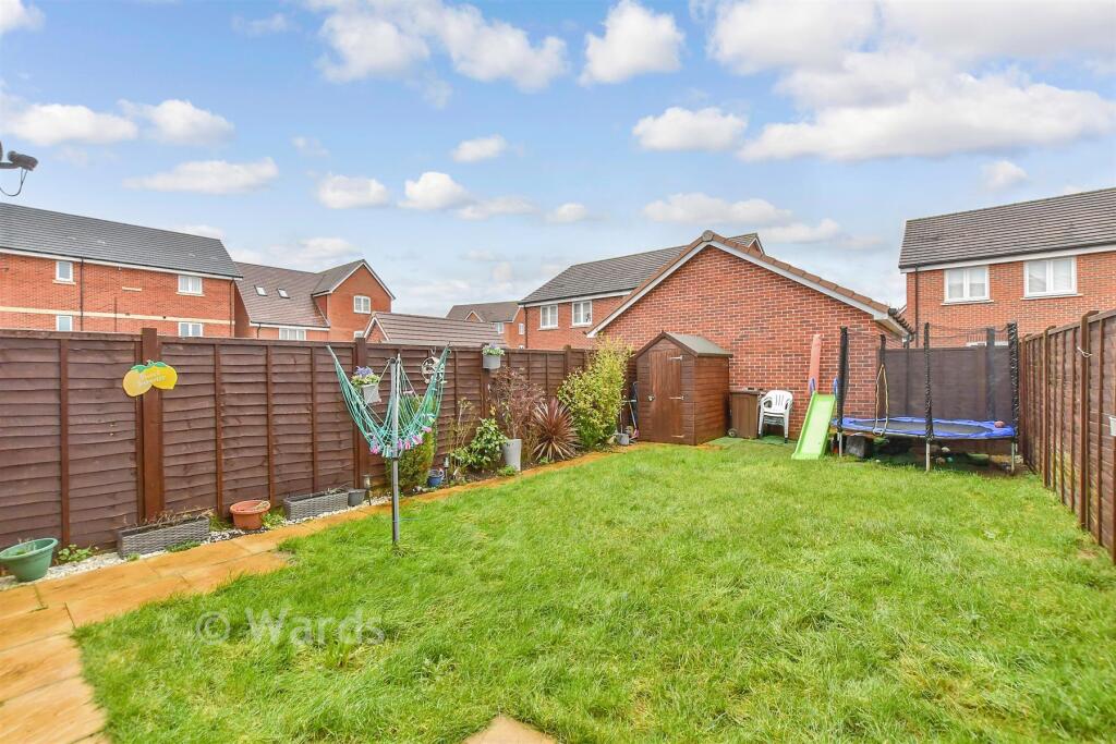 Reynolds Avenue, Langley Park, Maidstone, Kent photo 3