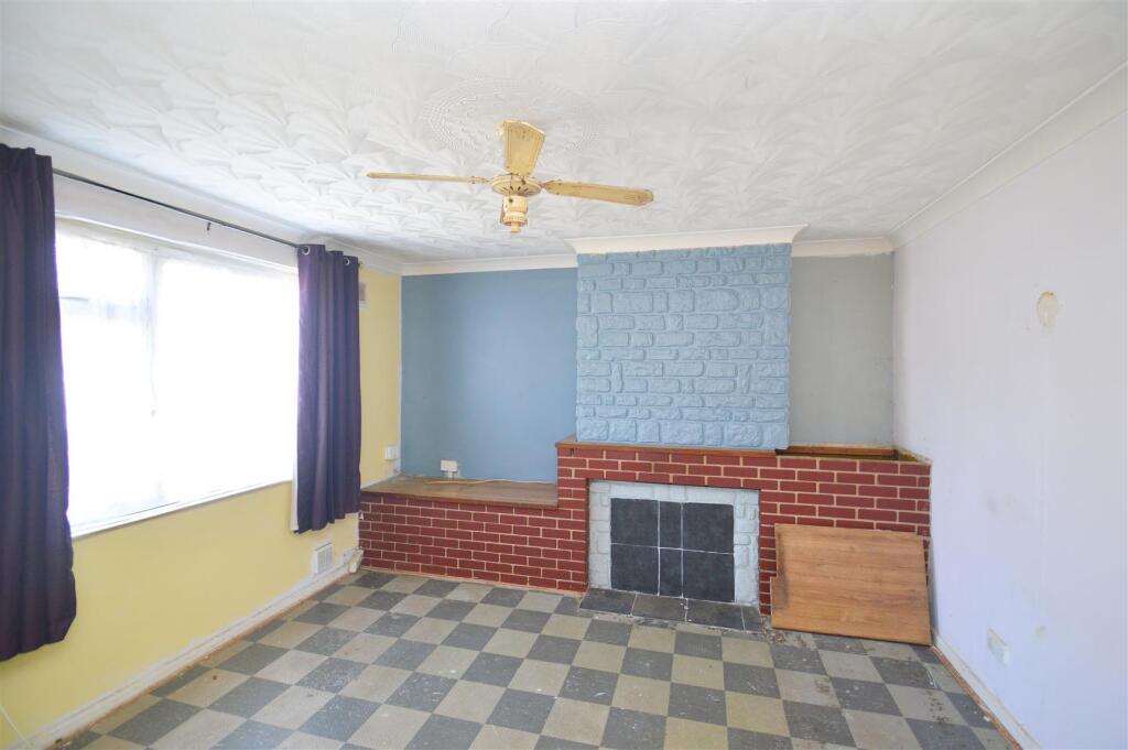 House in Newport, Barton - View 4