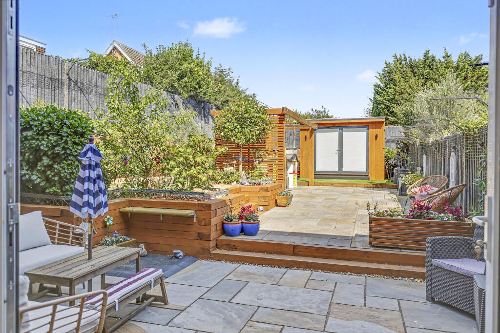 House in Stevenage - View 2