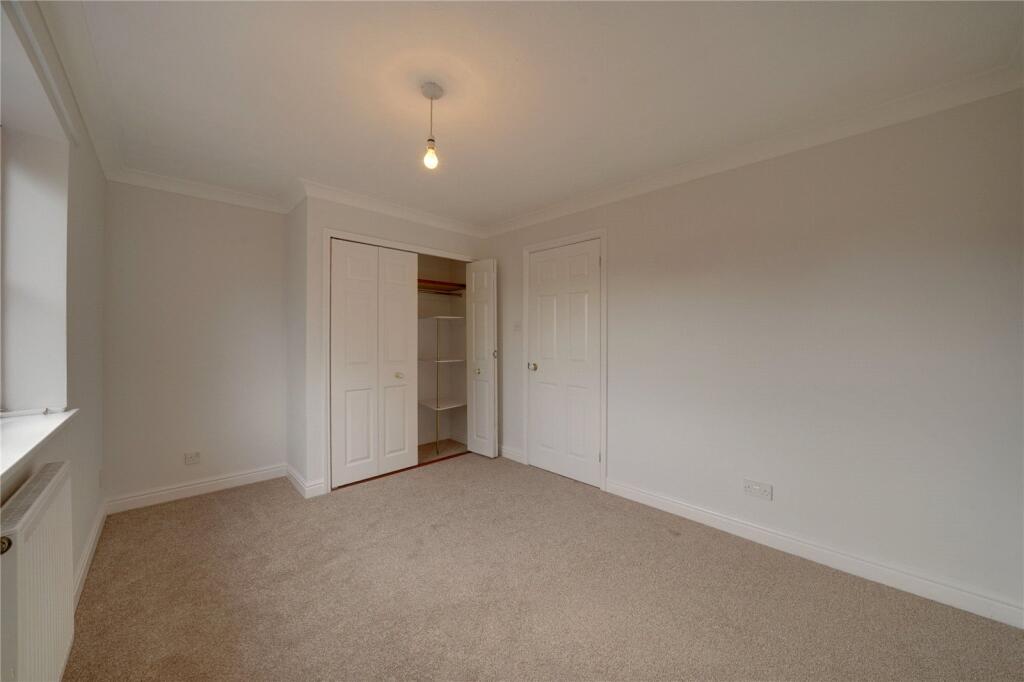 House in West Suffolk, Mildenhall - More