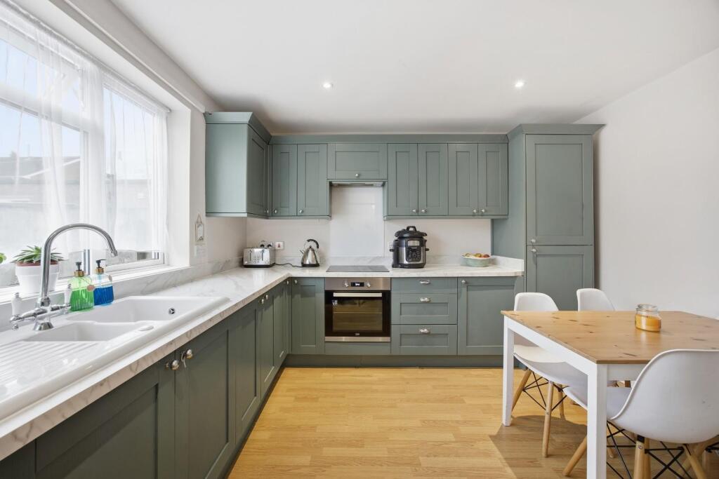 Main image of property: Bamfield, Bristol