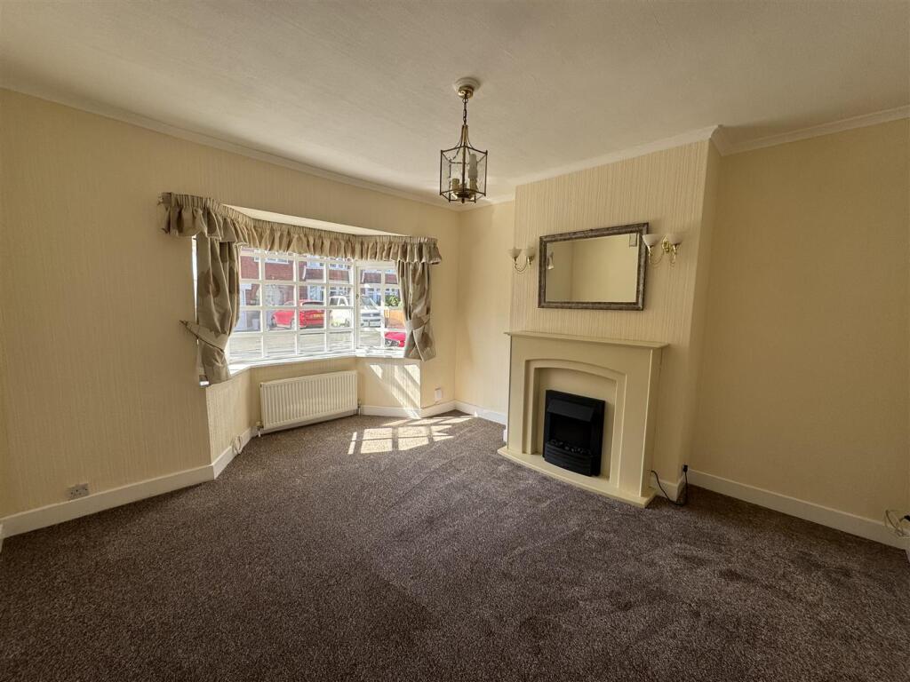 House in Dudley, West Midlands - View 5