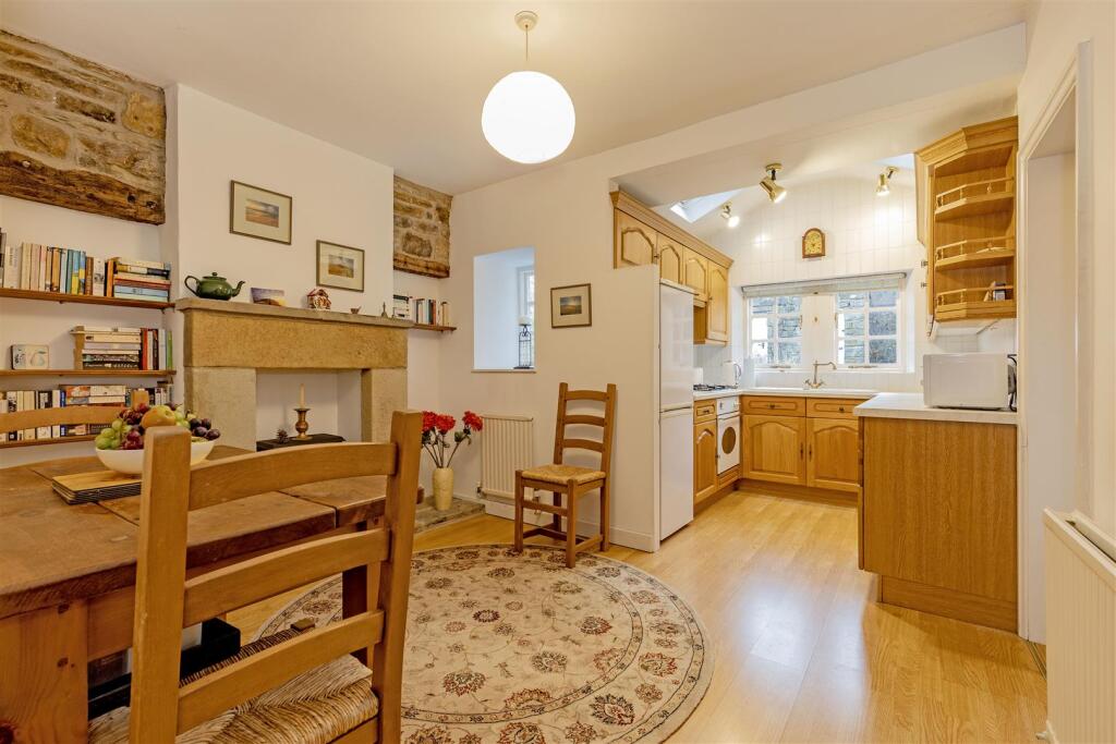 House in Derbyshire Dales, Hathersage Booths, Hathersage - View 4