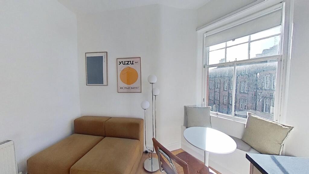 Apartment in Edinburgh - View 3