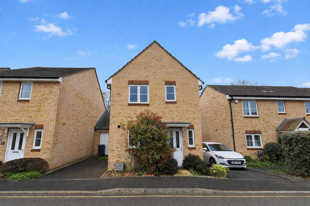 Main image of property: Pipits Close, Havant