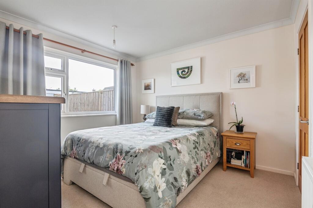 House in Taunton - View 5