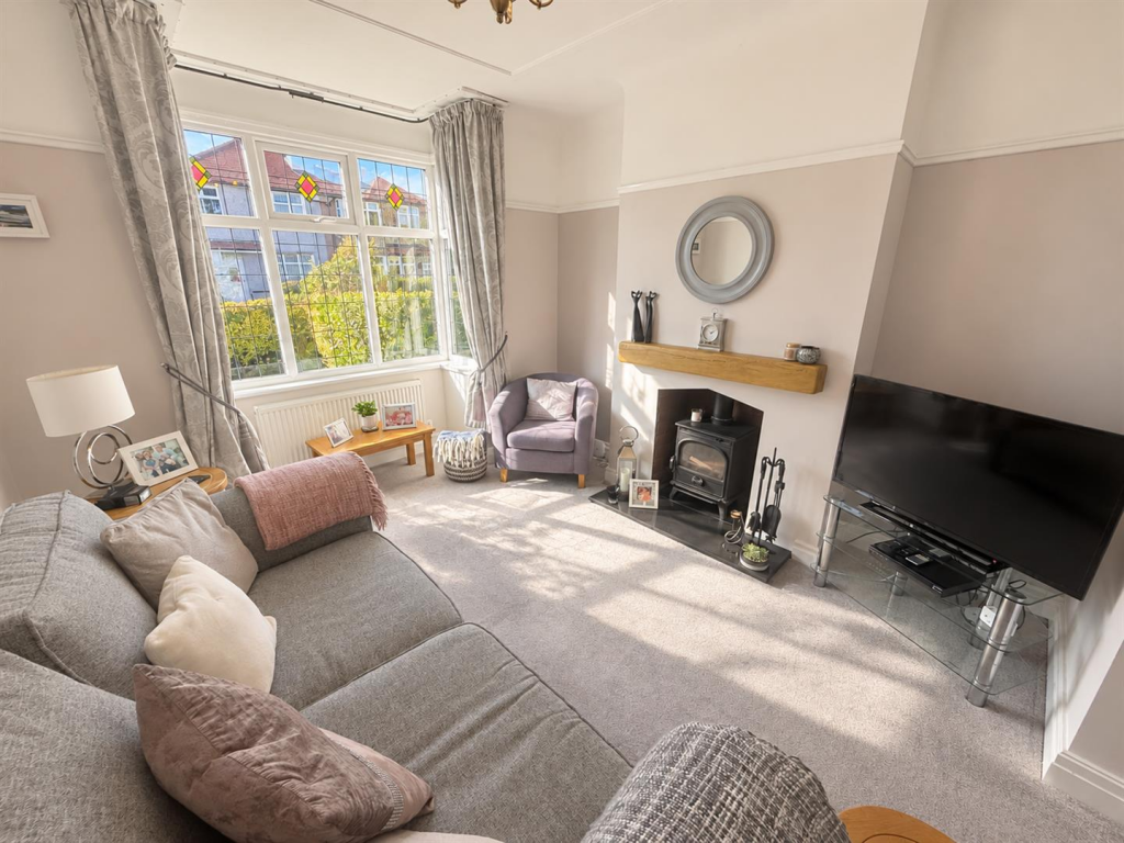 Thingwall Drive, Irby, Wirral photo 4