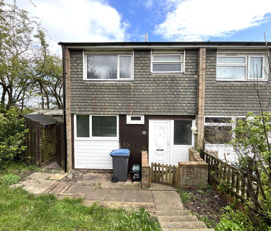 Main image of property: 12 Ash Grove, Elvington, Dover, CT15 4ED