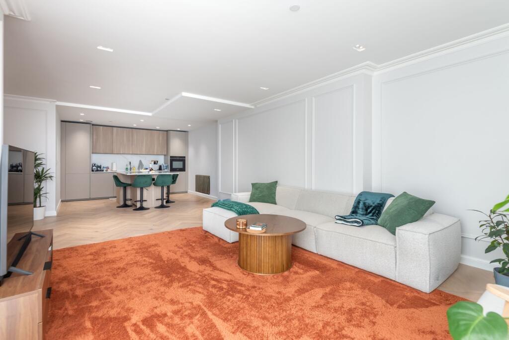 Main image of property: Flat ,  Homer Row, London