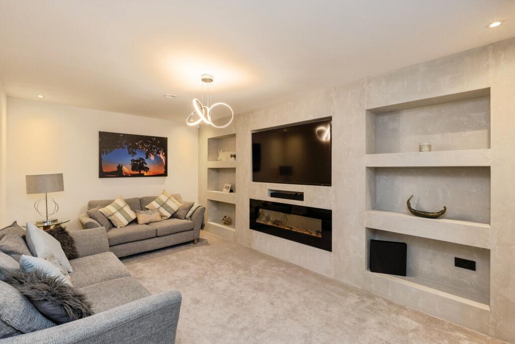 House in Bolton, Westhoughton - View 3