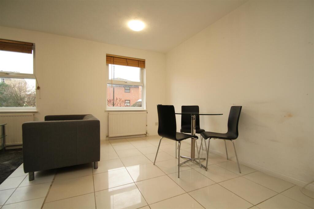 Apartment in London - View 4