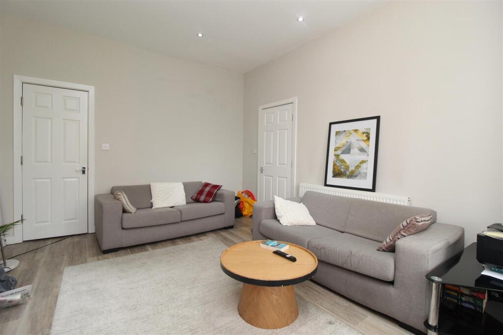 House in Leeds, Hill Top, Sandford - View 5