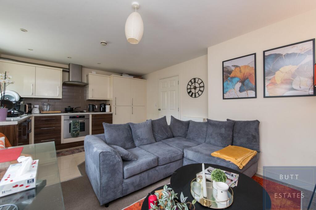 Apartment in Exeter, Beacon Heath - View 3