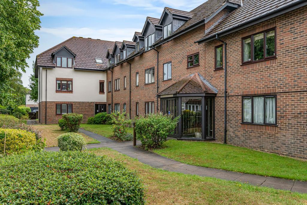 Main image of property: Sevenoaks Road, Orpington, BR6 9JL