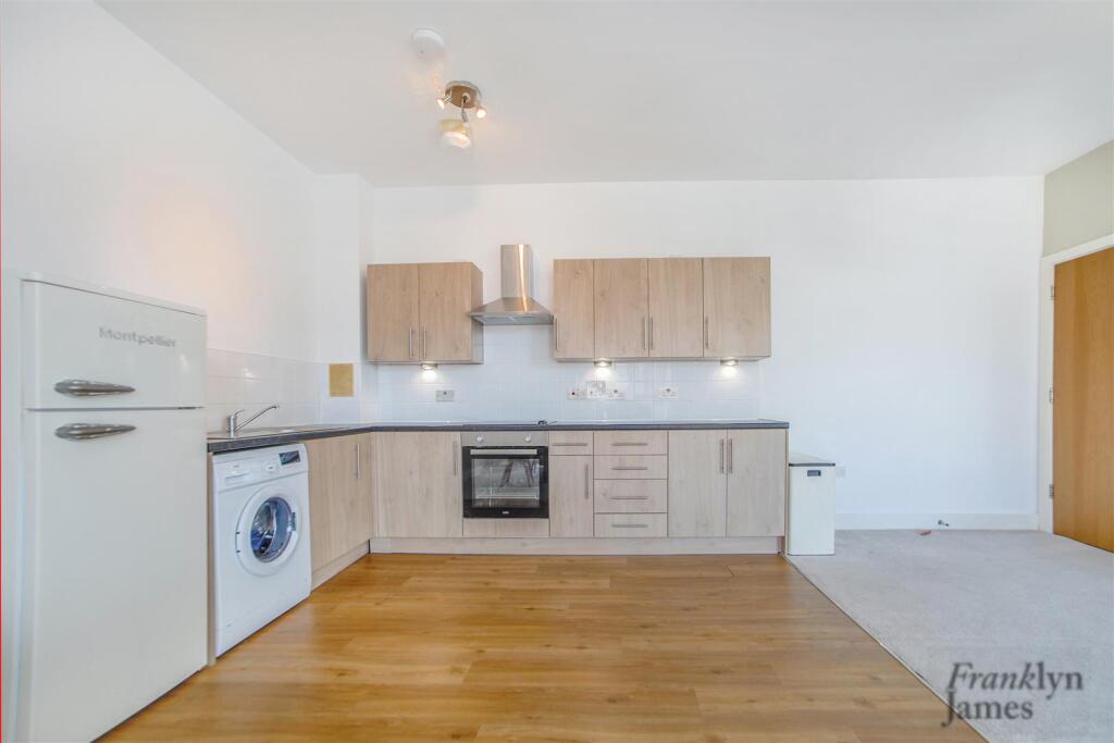 Apartment in London - View 4