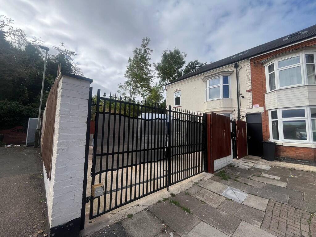 1 bedroom house share for rent