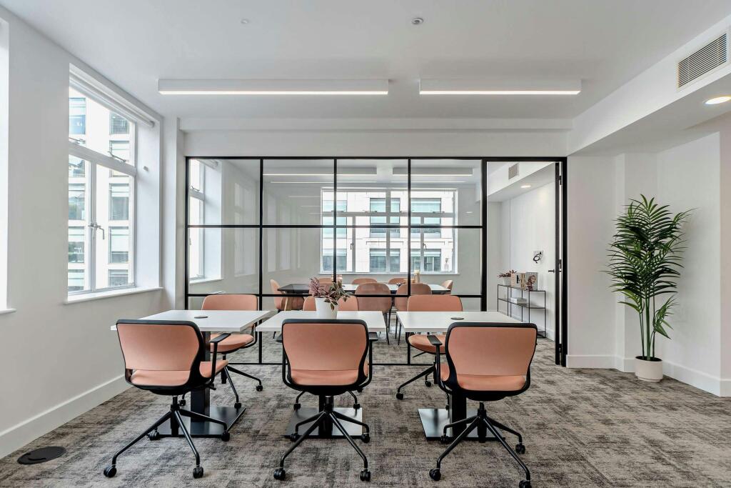 8705242-interior20-800.jpg