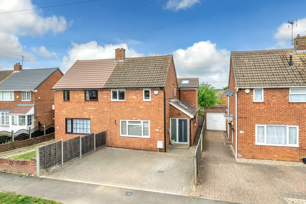 Main image of property: Elm Avenue, Caddington, LU1