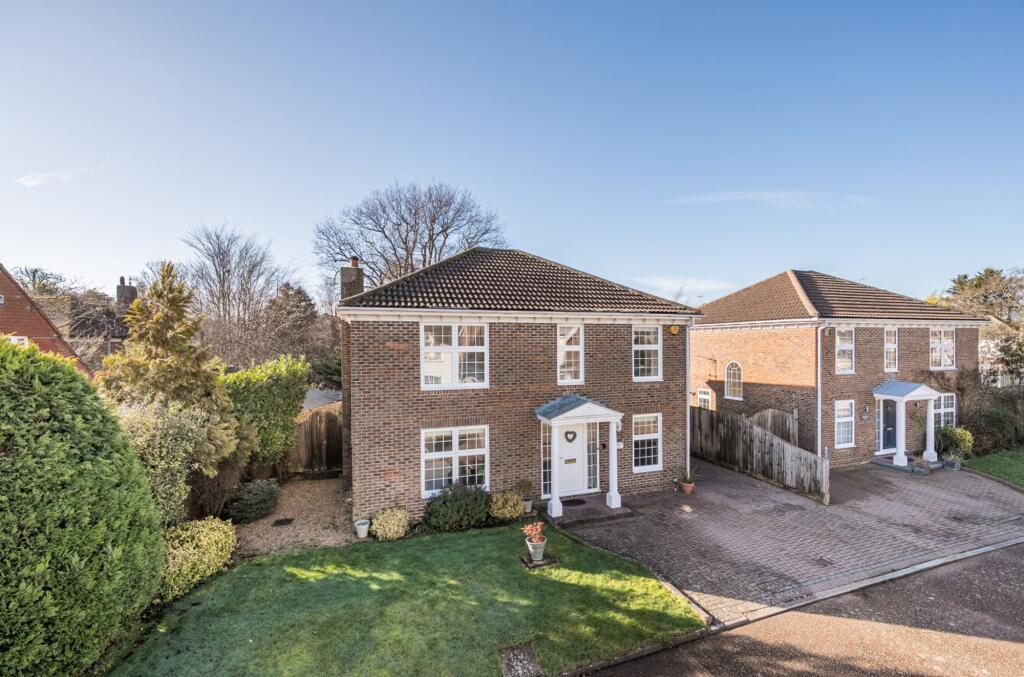 Main image of property: Wychwood Walk, Craigweil, PO21