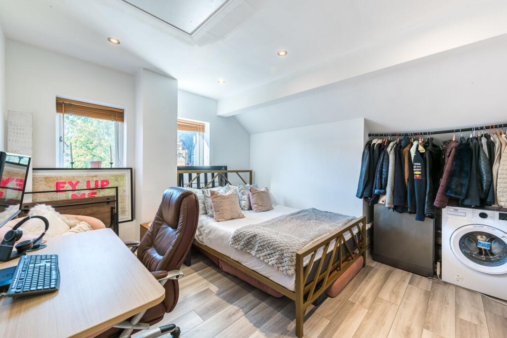Apartment in London - More