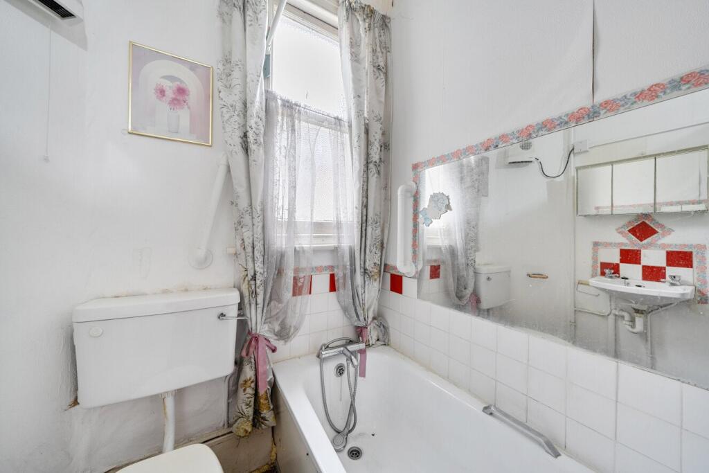 Apartment in London, Stockwell Park, Oval - More