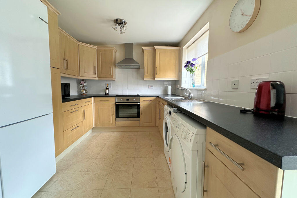 House in Fareham, Portchester - More
