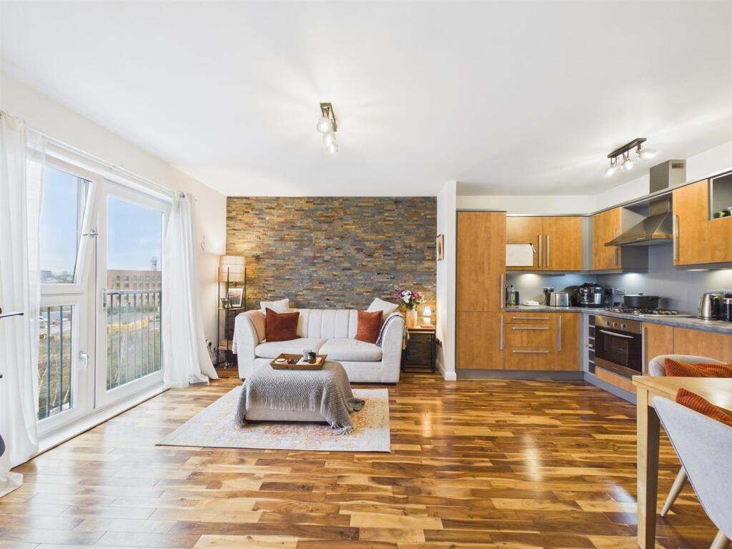 Apartment in Glasgow - View 3
